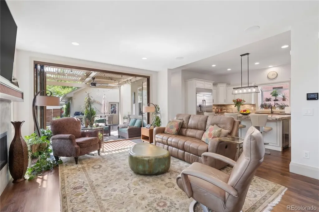 2335 N Glencoe Street Denver CO 80207