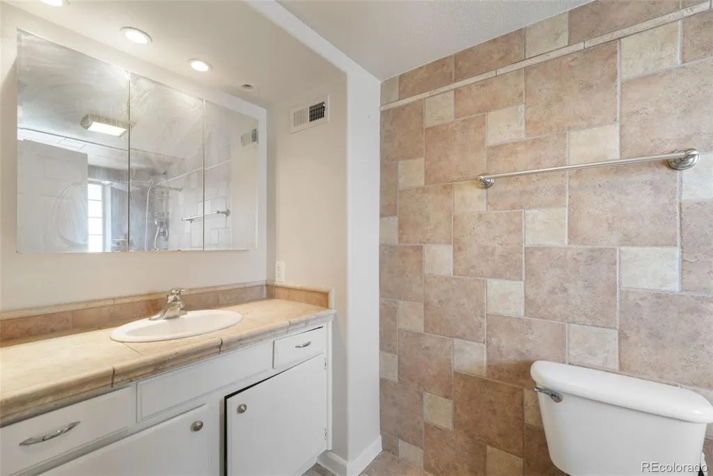 6635 Ocean Avenue Colorado Springs CO 80911