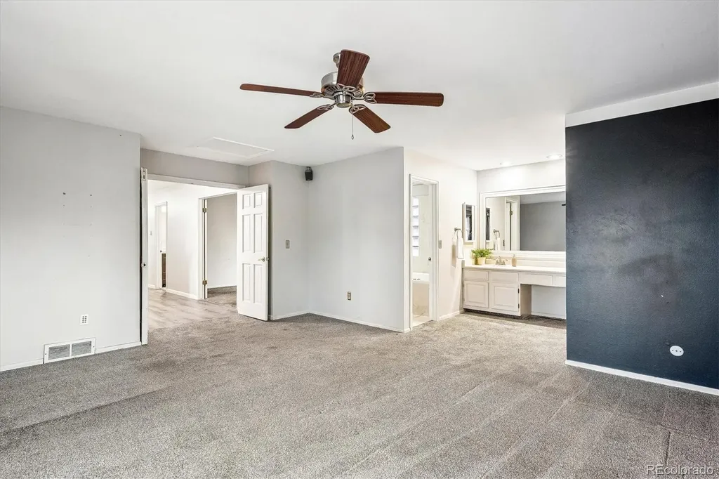 8039 S Newport Court Centennial CO 80112
