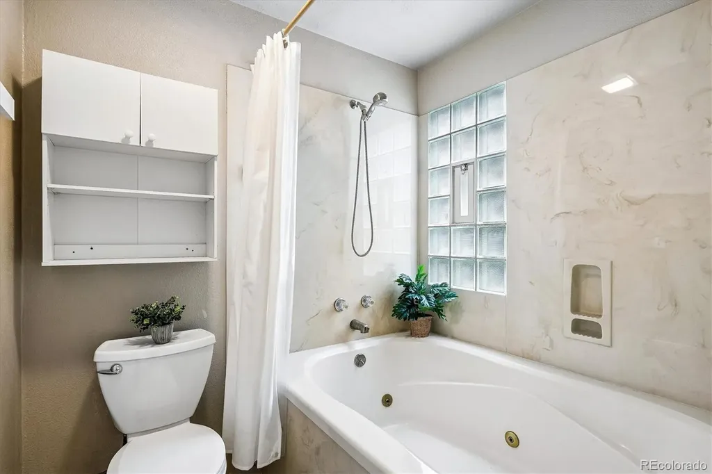 8039 S Newport Court Centennial CO 80112