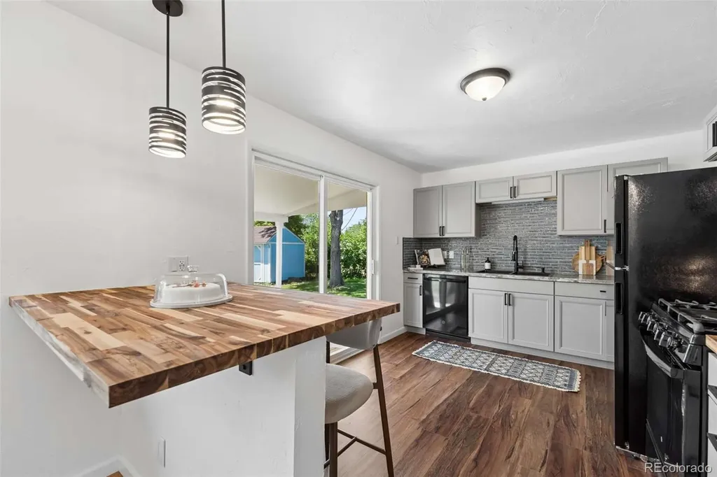 959 S Swadley Street Denver CO 80228