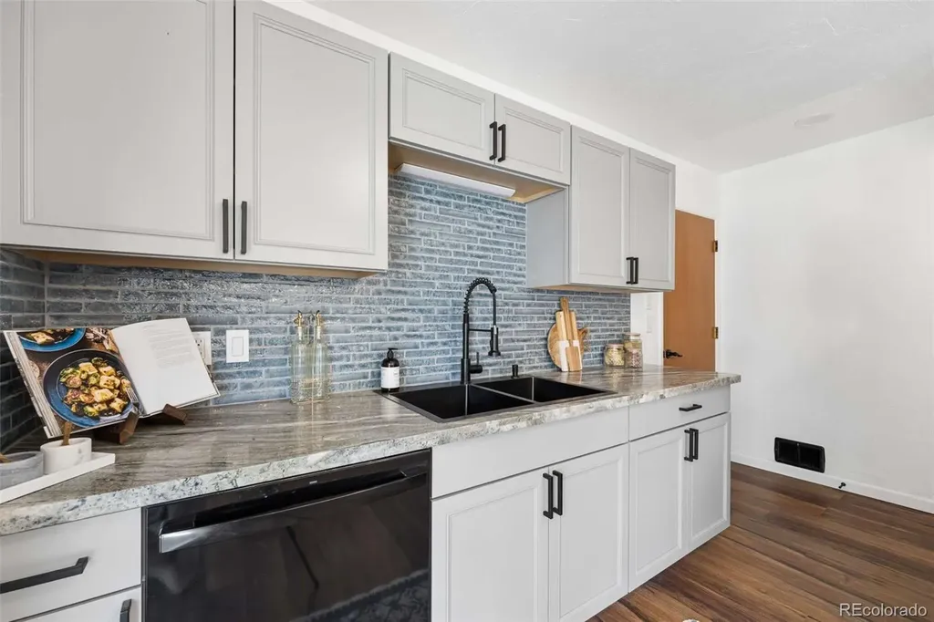 959 S Swadley Street Denver CO 80228