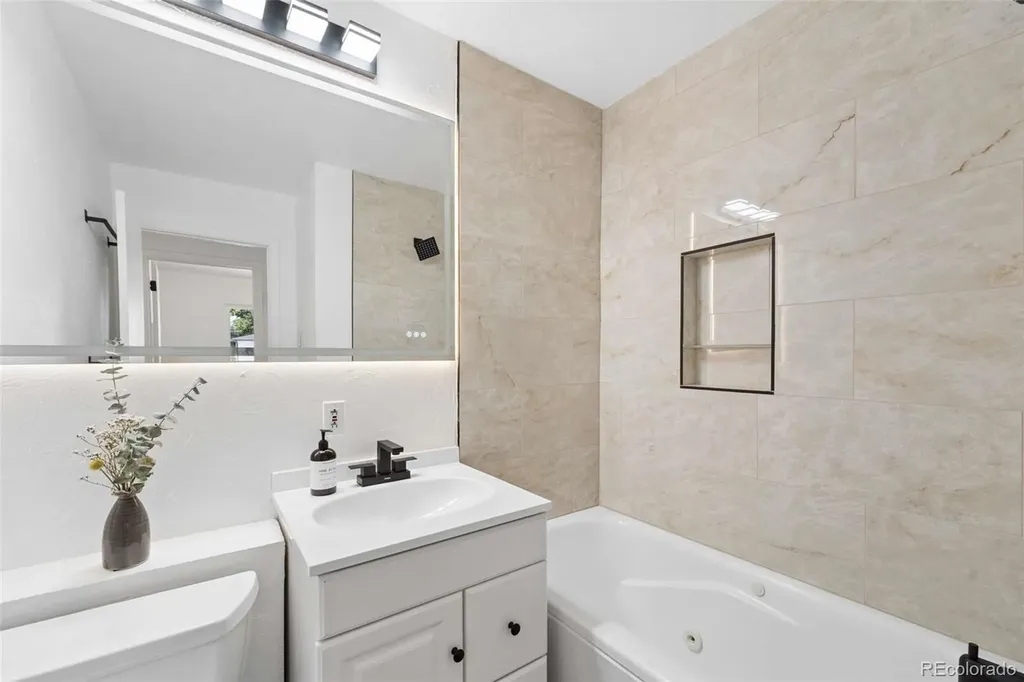 959 S Swadley Street Denver CO 80228