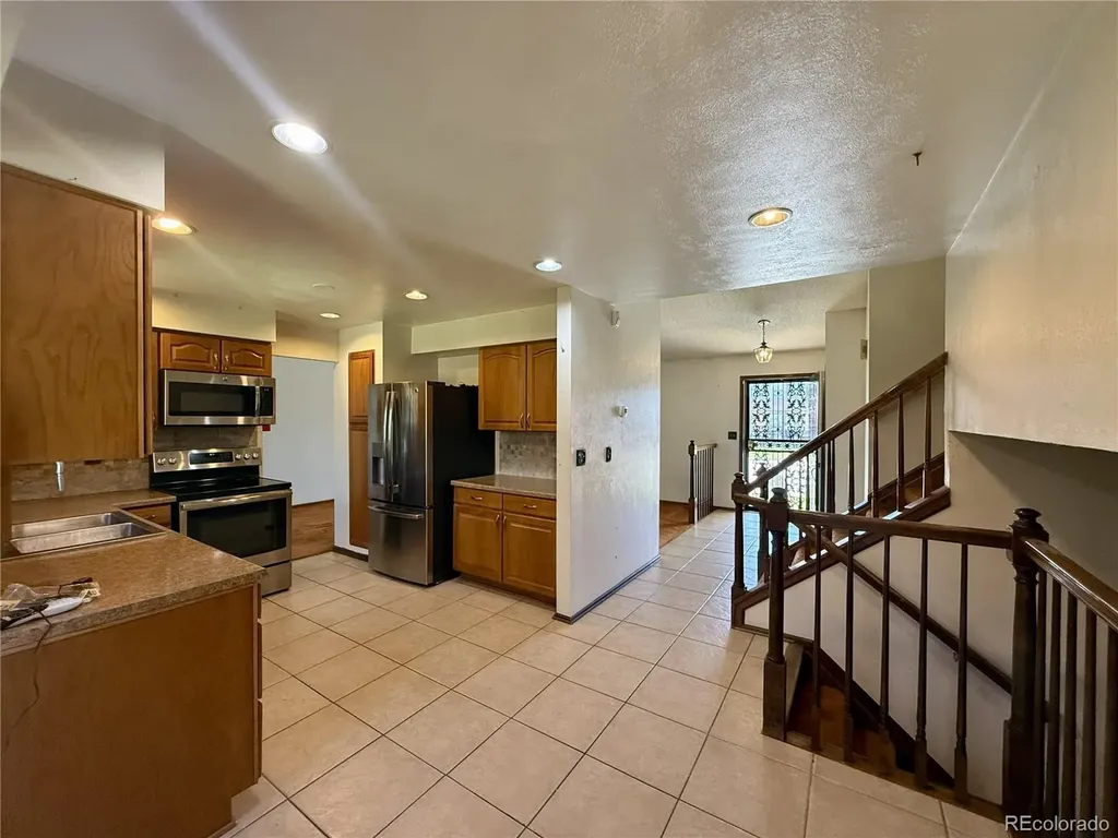 4705 Fraser Way Denver CO 80239