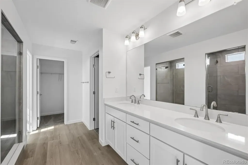 3661 N Hayleyville Street Aurora CO 80019