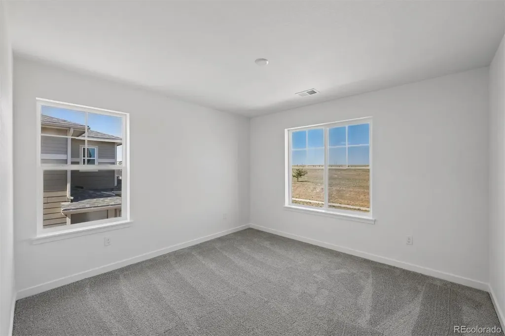 3661 N Hayleyville Street Aurora CO 80019