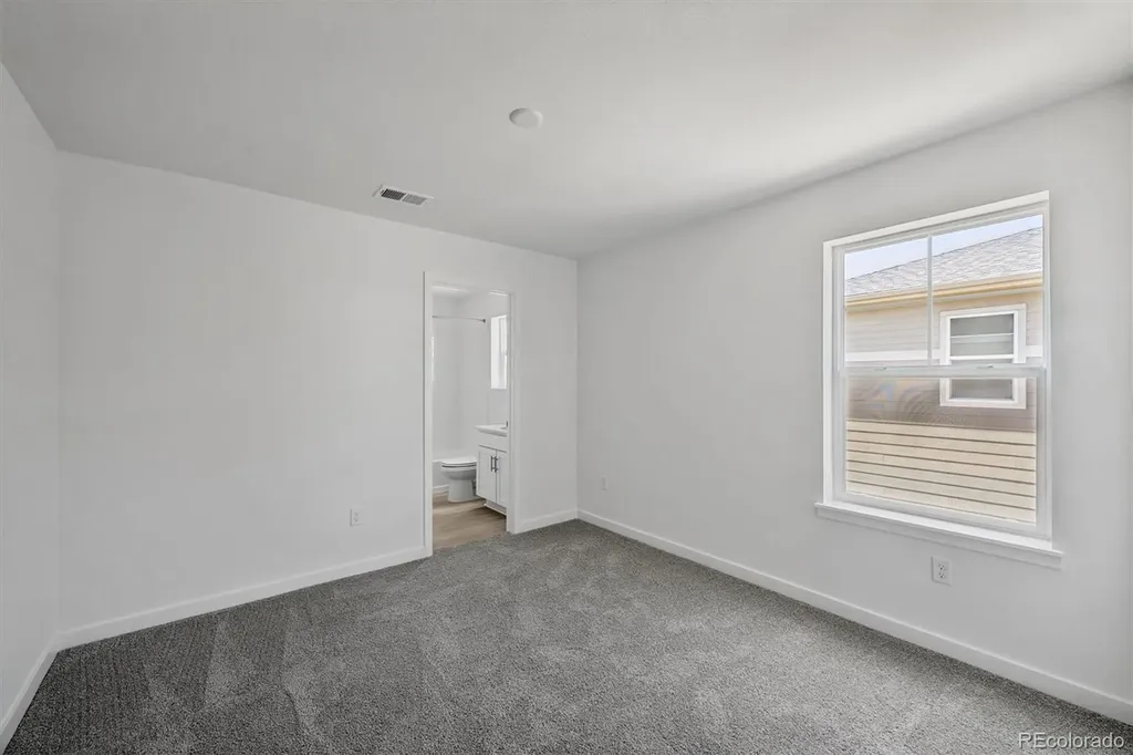 3661 N Hayleyville Street Aurora CO 80019