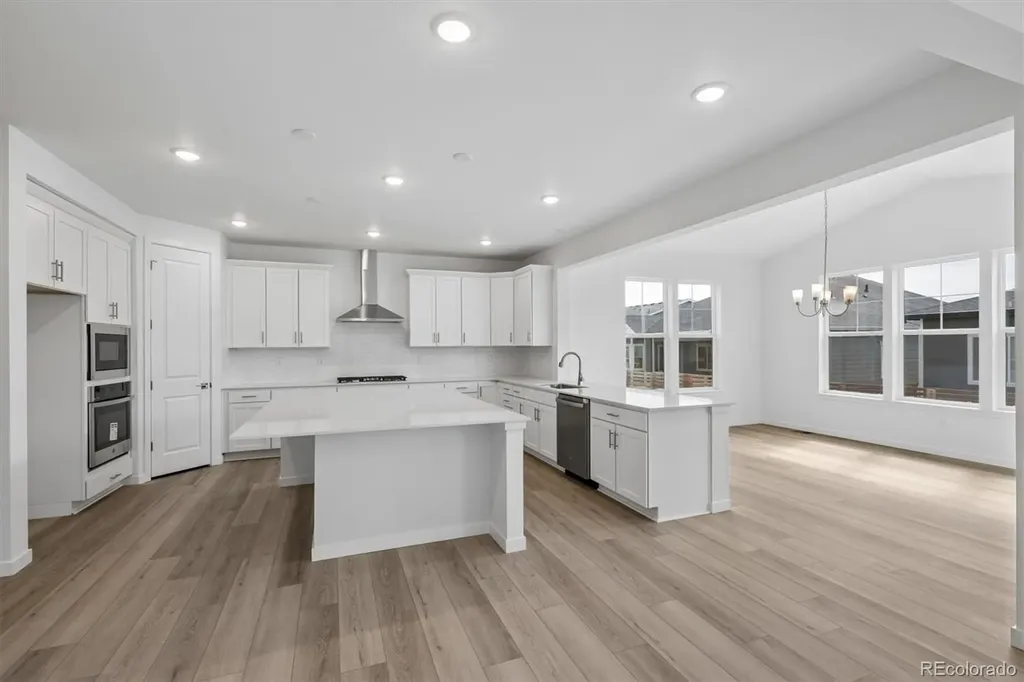 3661 N Hayleyville Street Aurora CO 80019