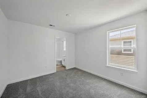 3661 N Hayleyville Street Aurora CO 80019