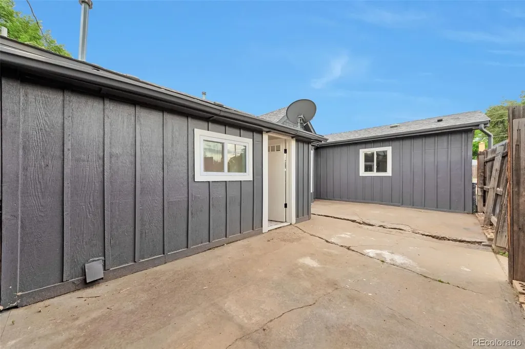 4595 S Fox Street Englewood CO 80110