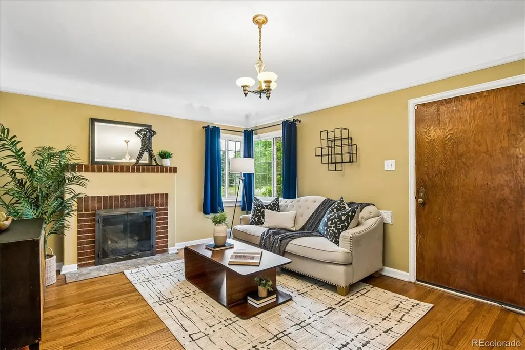 1718 Newport Street Denver CO 80220
