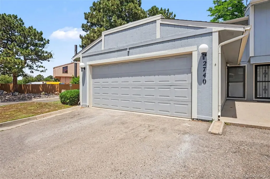 2740 S Kenton Court Aurora CO 80014