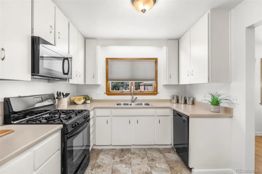 10964 E 109th Place Denver CO 80233