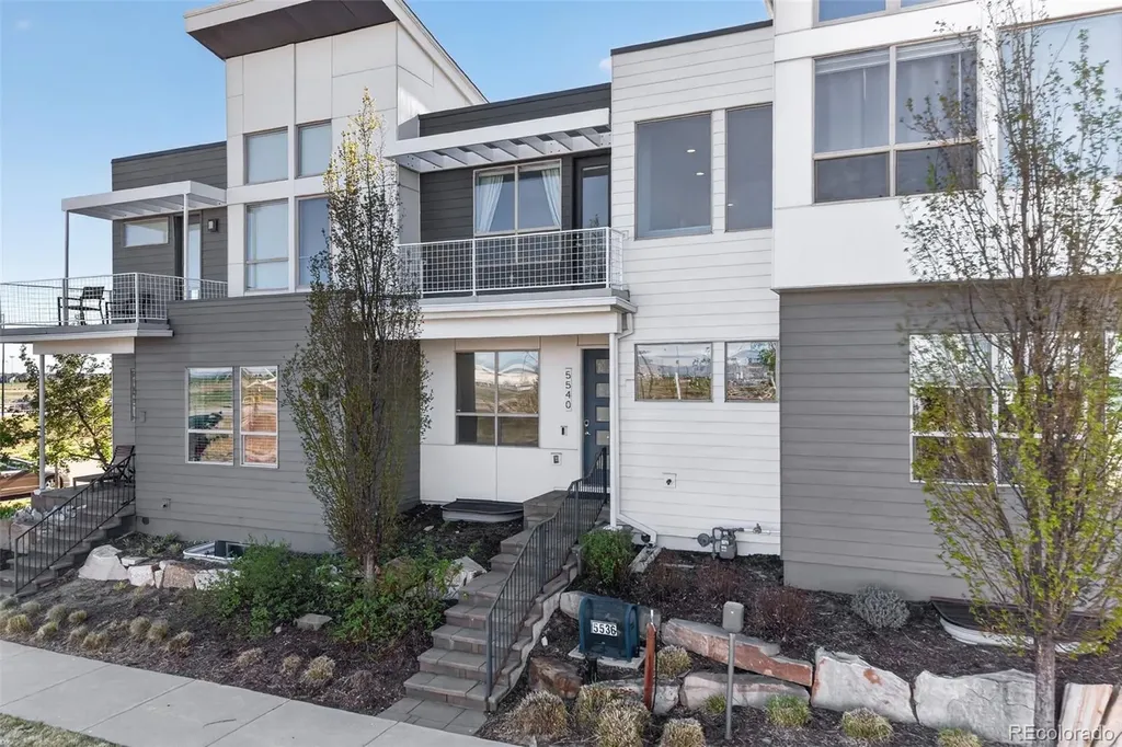 5540 Valentia Court Denver CO 80238