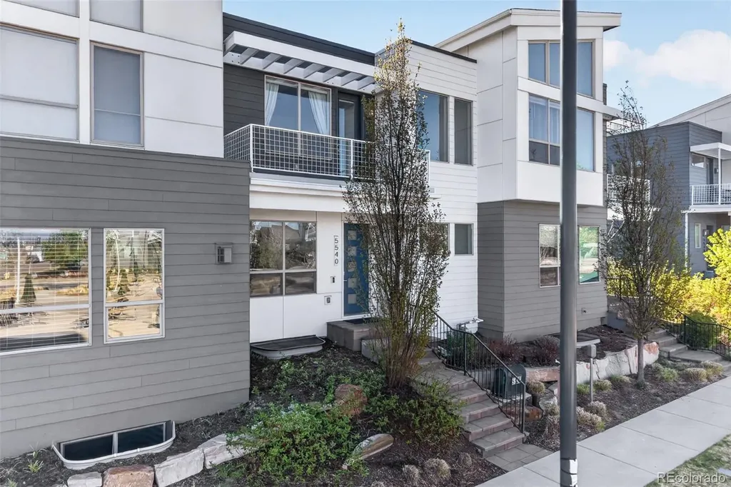 5540 Valentia Court Denver CO 80238