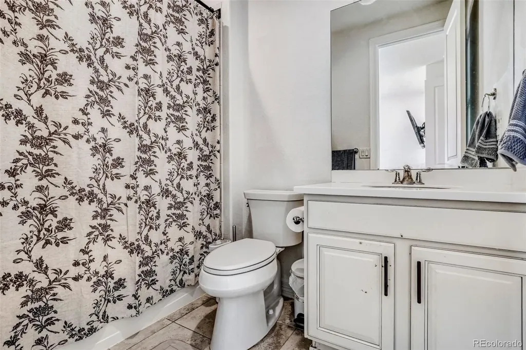 27841 E Lakeview Drive Aurora CO 80016