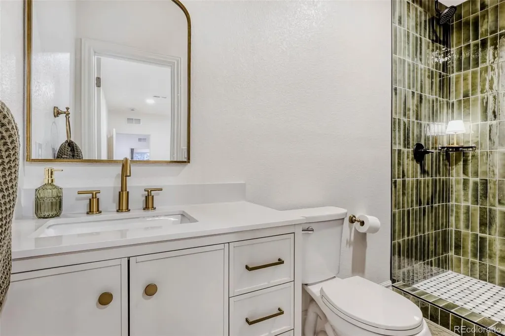 27841 E Lakeview Drive Aurora CO 80016