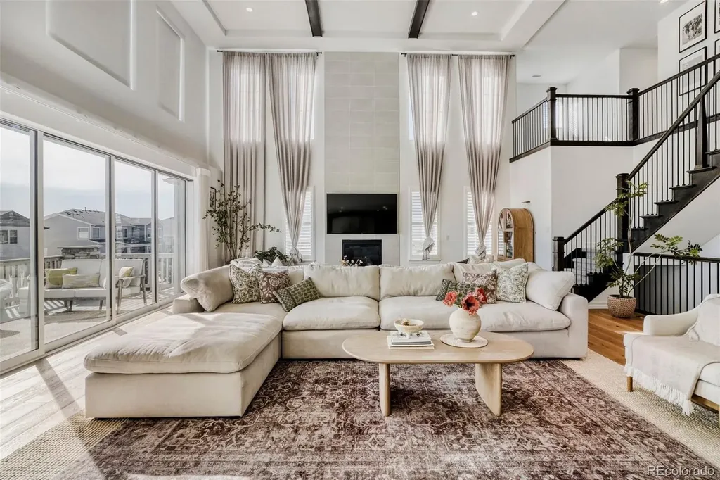 27841 E Lakeview Drive Aurora CO 80016