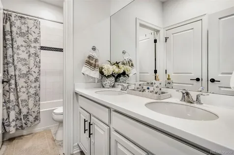 27841 E Lakeview Drive Aurora CO 80016