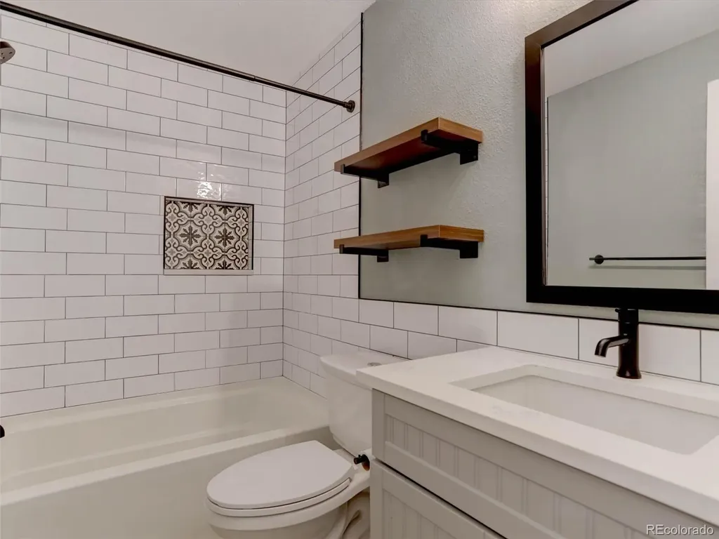 579 Wright Street Lakewood CO 80228
