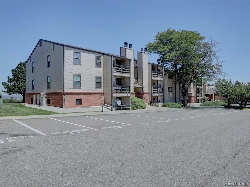 579 Wright Street Lakewood CO 80228