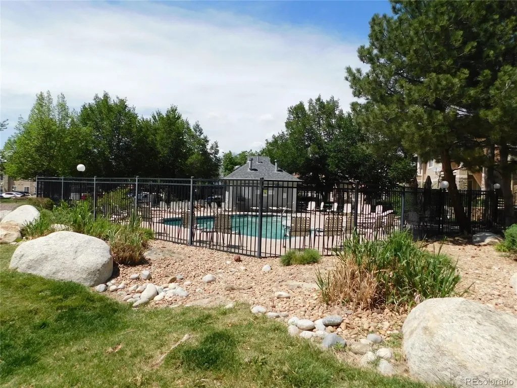4044 S Carson Street Aurora CO 80014