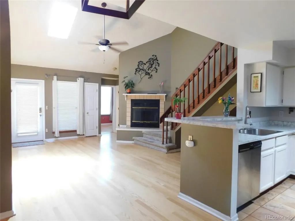 4044 S Carson Street Aurora CO 80014