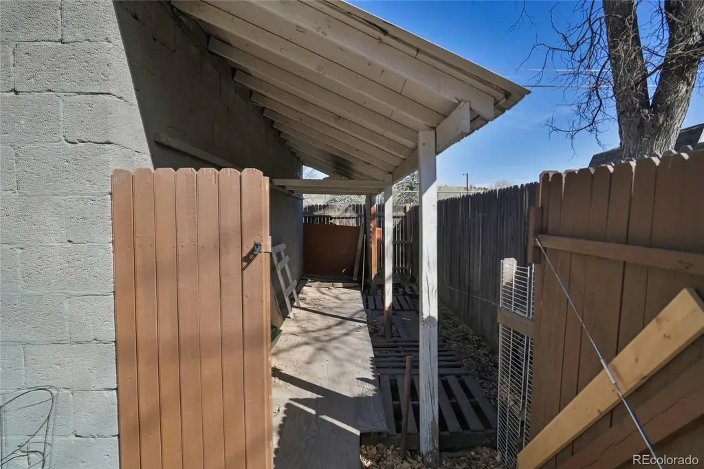 232 E 6th Street Walsenburg CO 81089