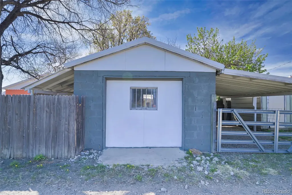 232 E 6th Street Walsenburg CO 81089