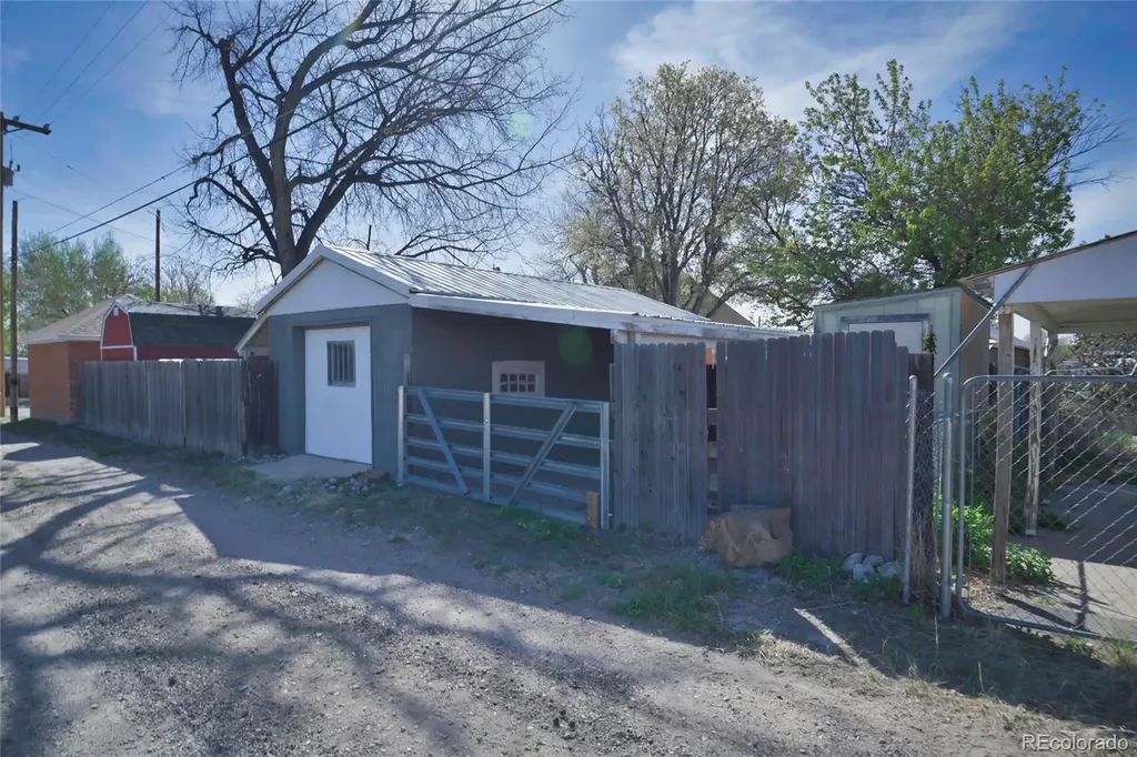 232 E 6th Street Walsenburg CO 81089