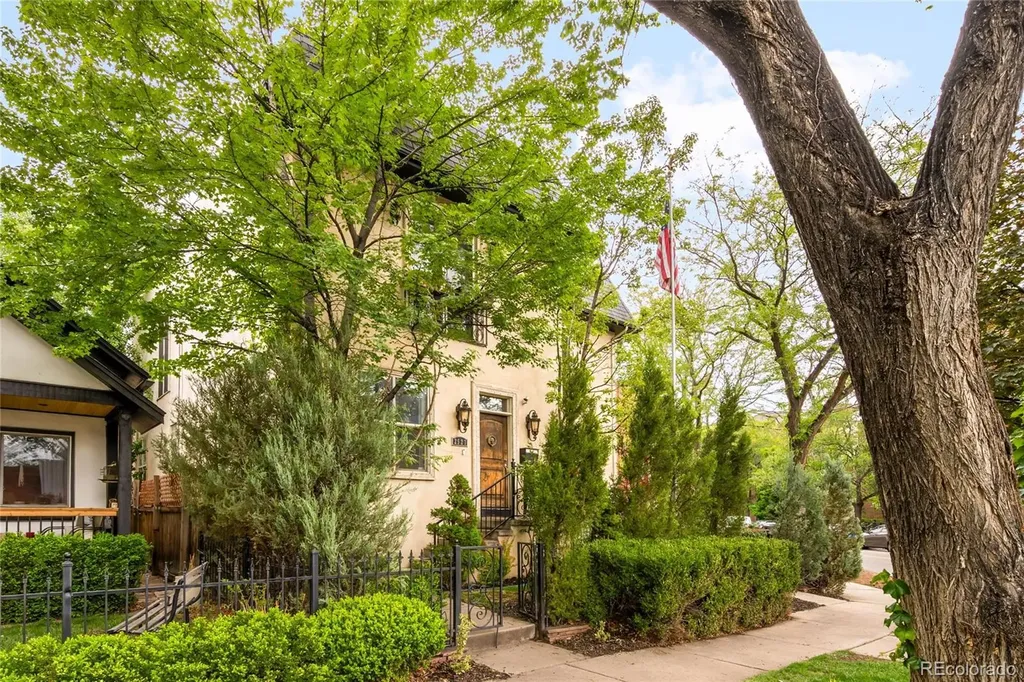 2527 Tremont Place Denver CO 80205