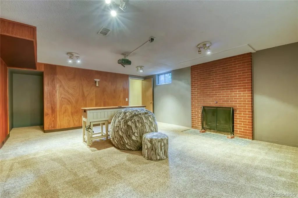 6016 S Bannock Street Littleton CO 80120