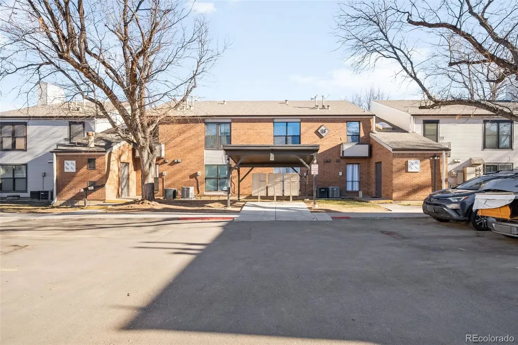 3550 S Harlan Street Denver CO 80235
