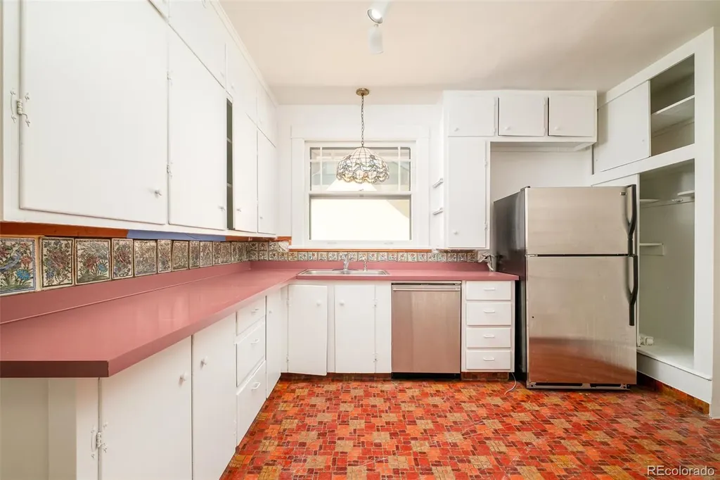 674 Steele Street Denver CO 80206