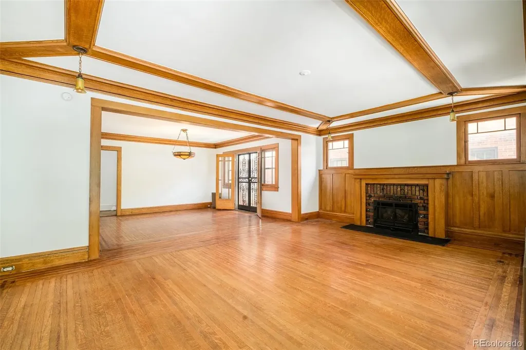674 Steele Street Denver CO 80206