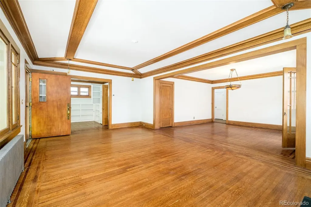 674 Steele Street Denver CO 80206