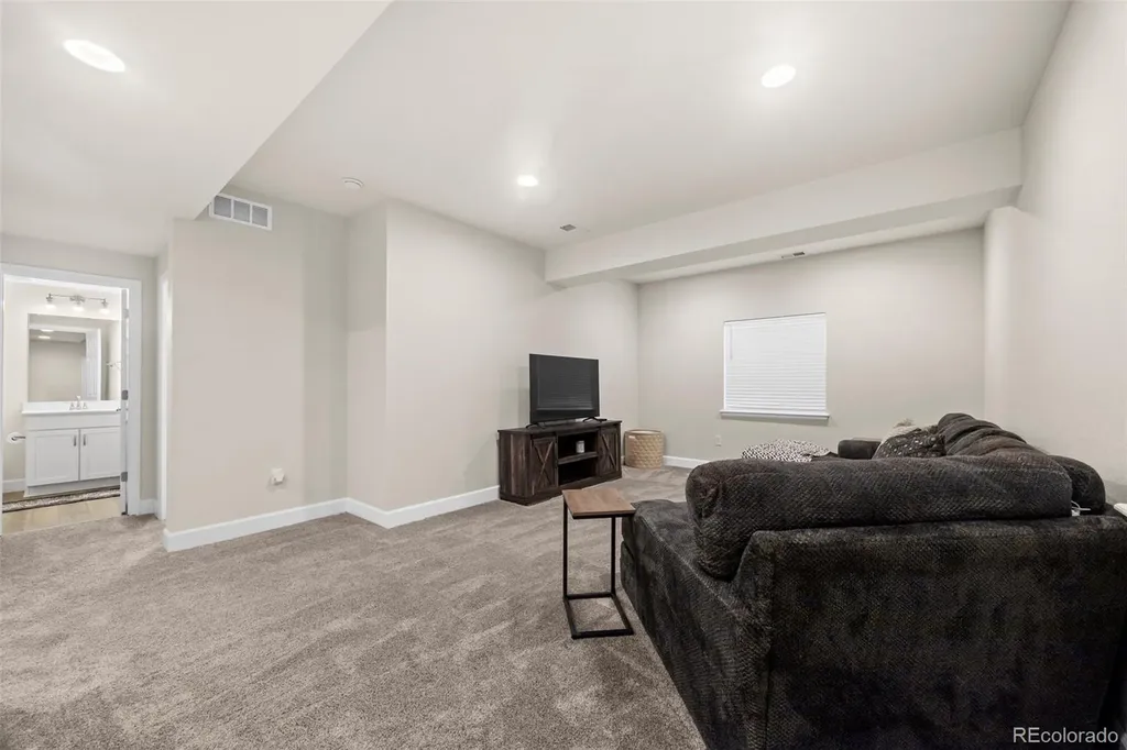 9239 Uravan Court Commerce City CO 80022