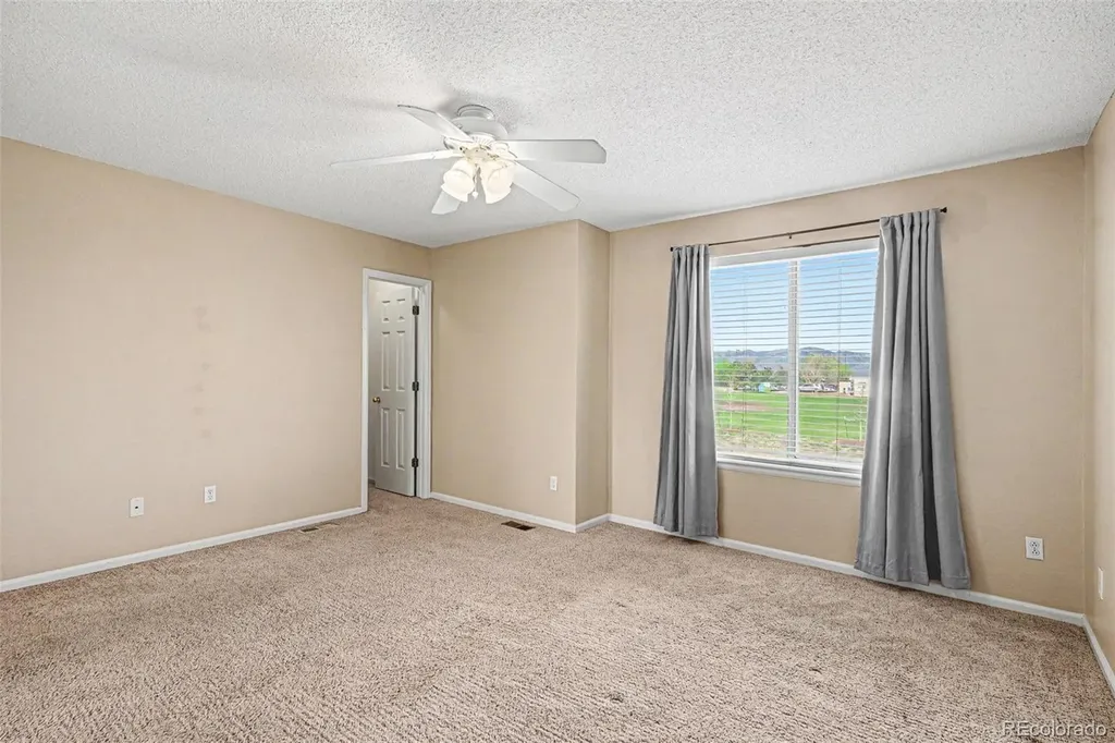 10411 Hyacinth Street Highlands Ranch CO 80129
