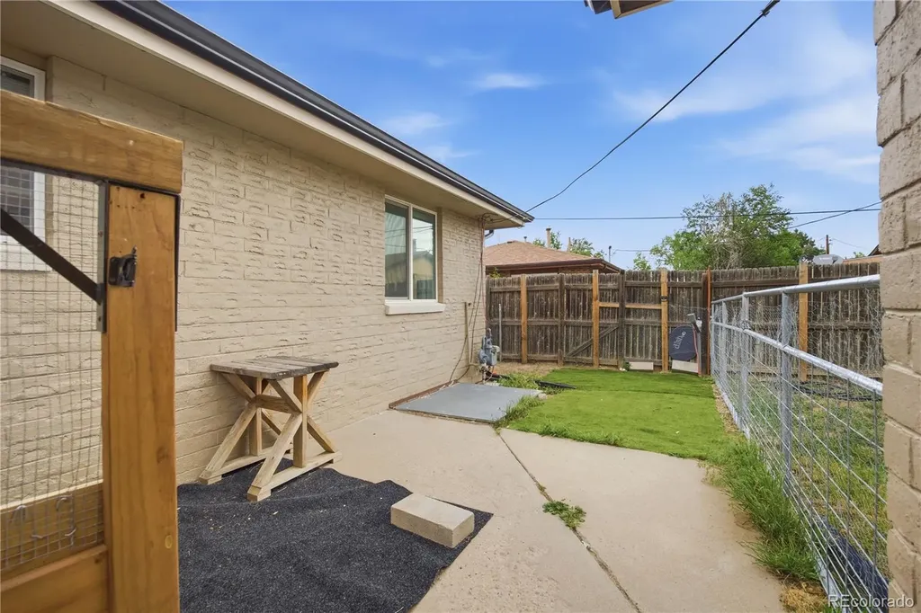 710 4th Street Bennett CO 80102