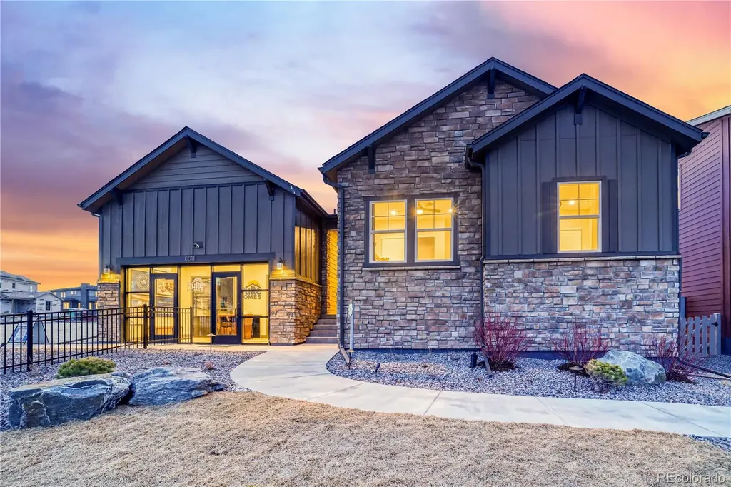 8811 Hotchkiss Street Littleton CO 80125
