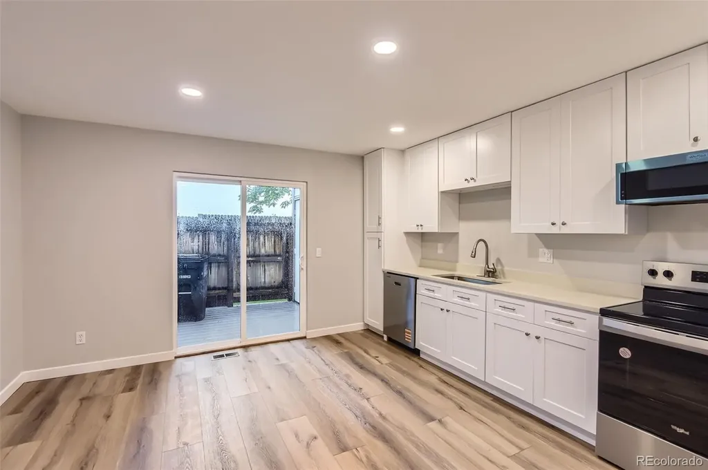 1811 S Quebec Way Denver CO 80231