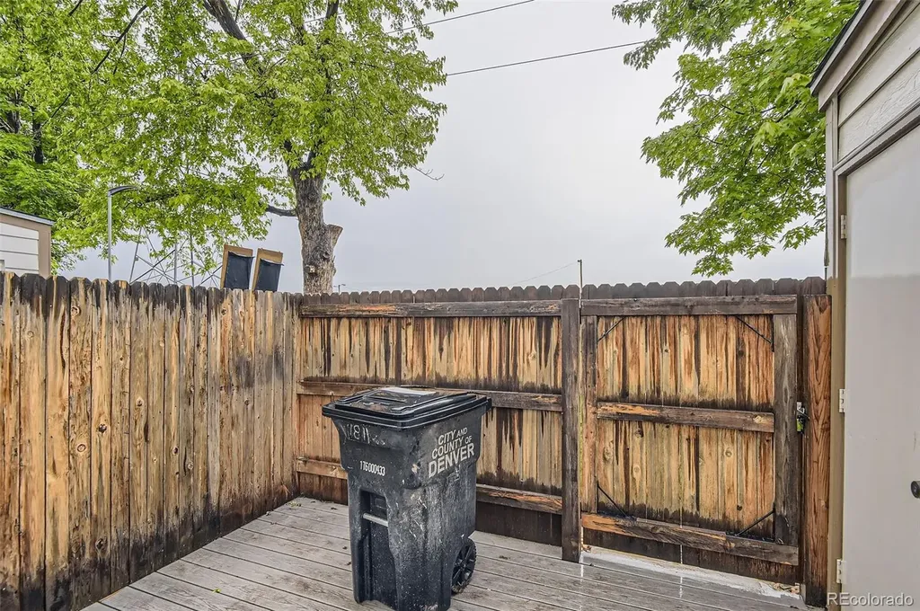 1811 S Quebec Way Denver CO 80231