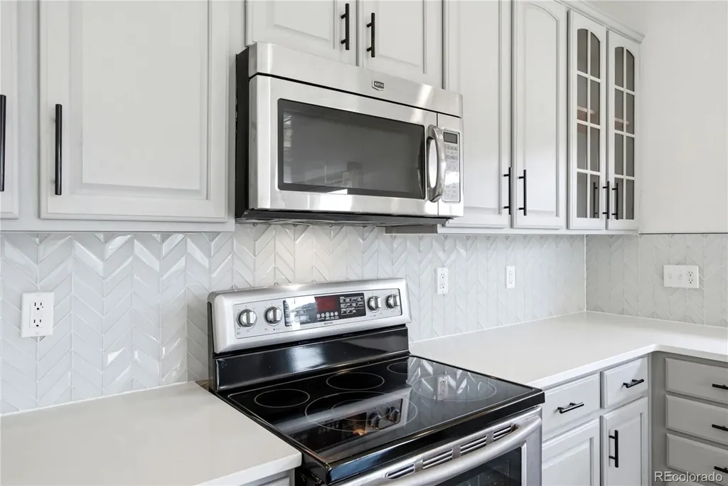 122 N De Gaulle Street Aurora CO 80018