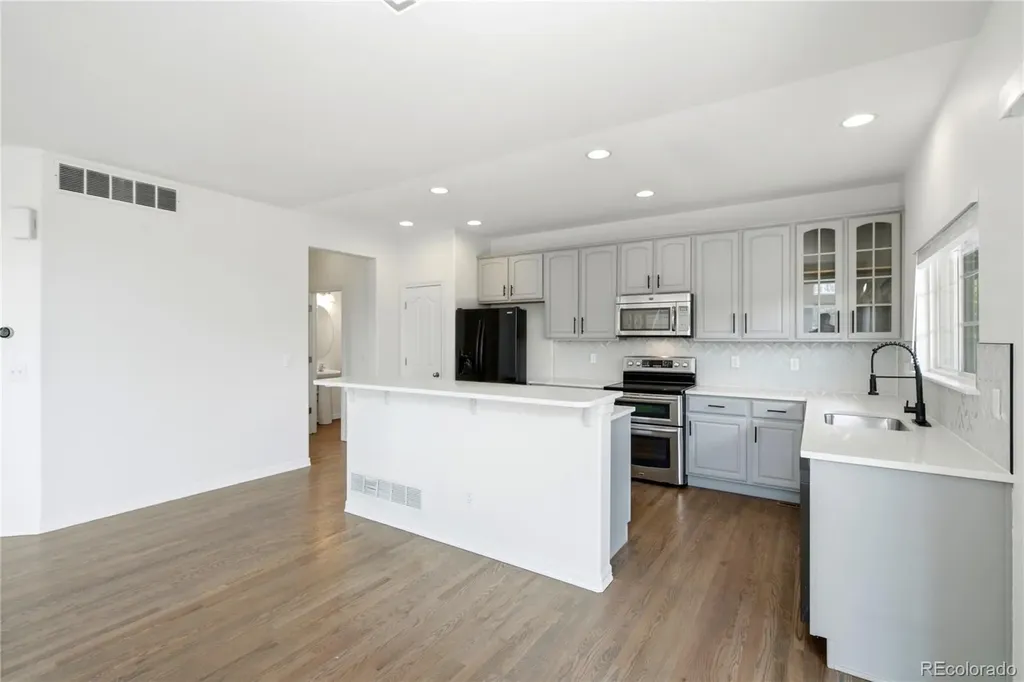 122 N De Gaulle Street Aurora CO 80018