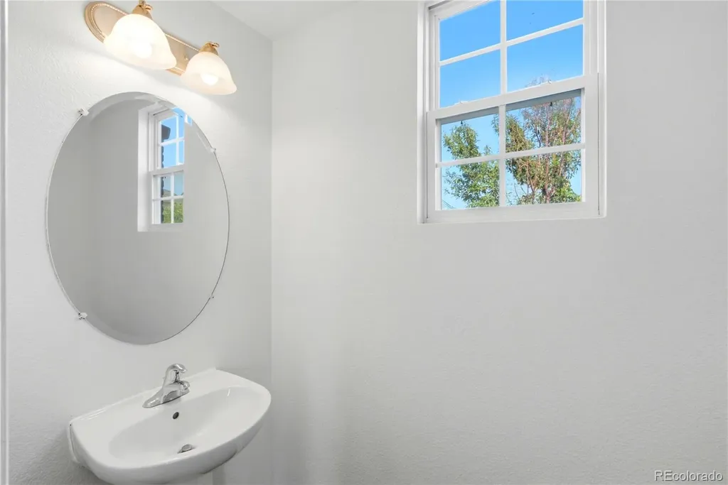 122 N De Gaulle Street Aurora CO 80018