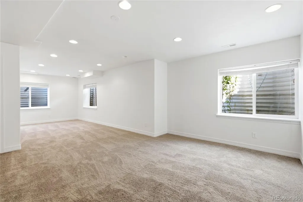 122 N De Gaulle Street Aurora CO 80018