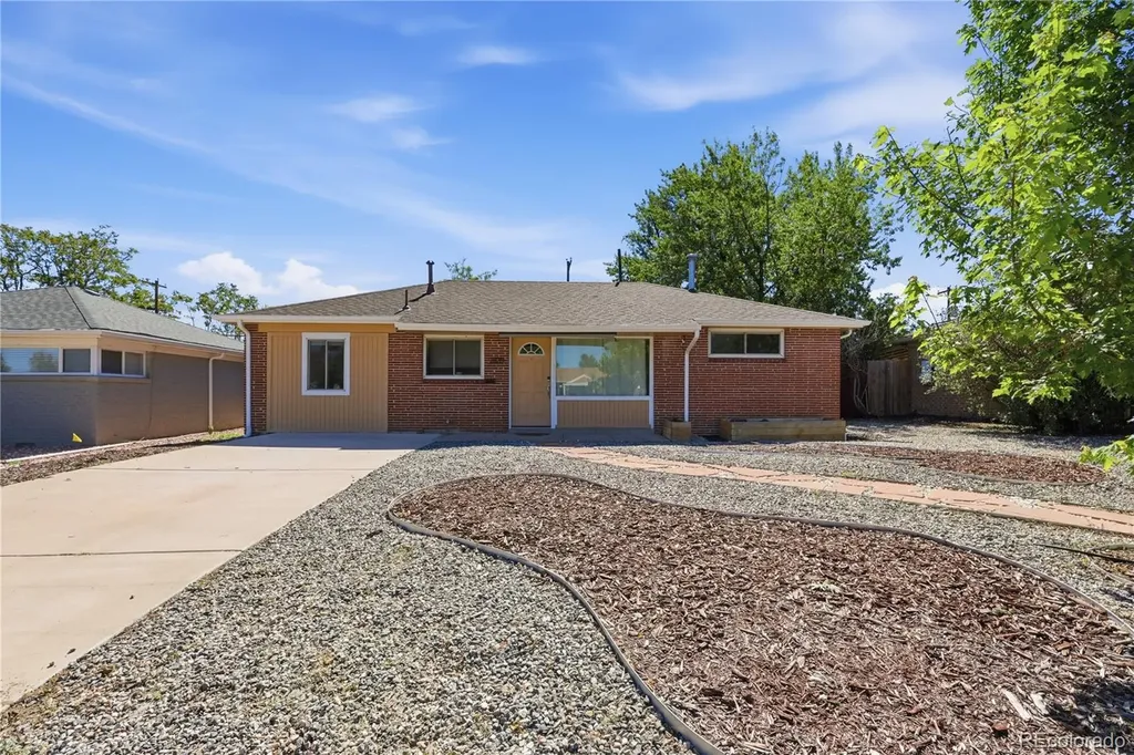 2870 Newport Street Denver CO 80207