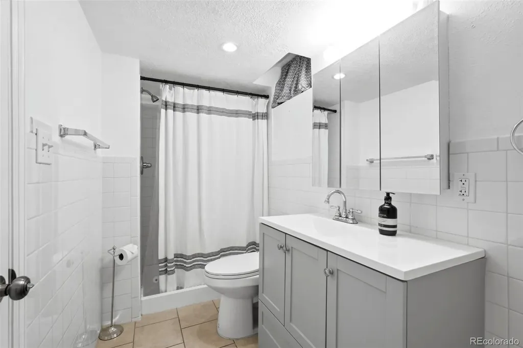 3115 N Steele Street Denver CO 80205