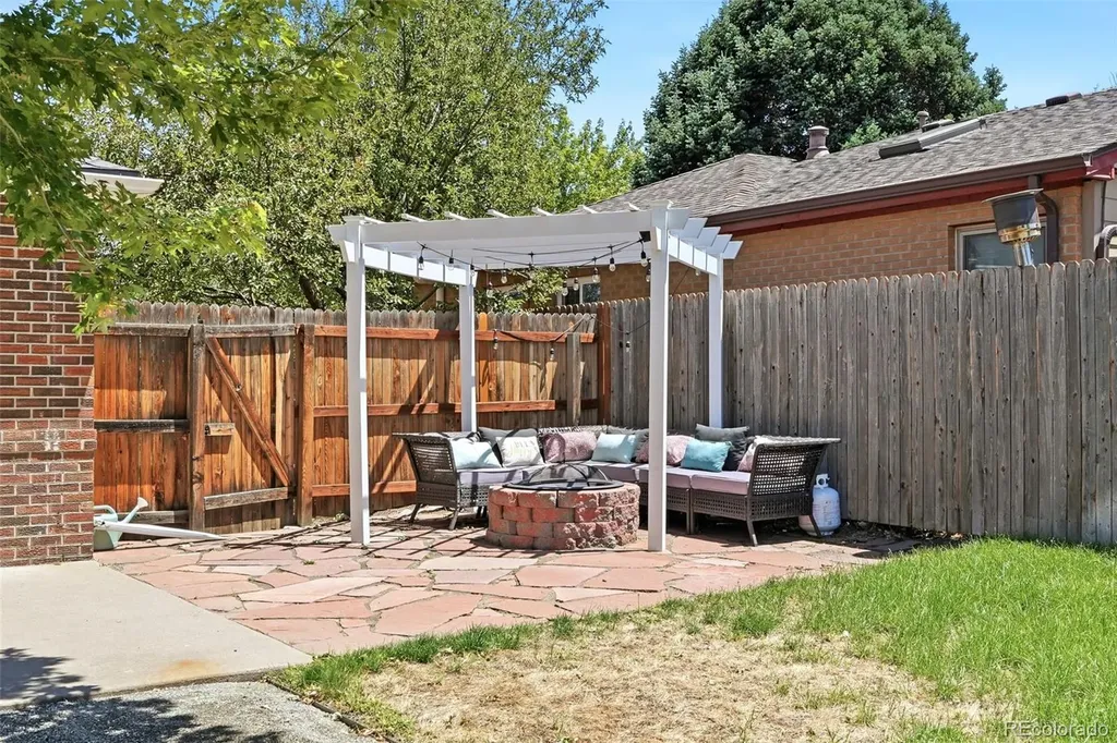 3115 N Steele Street Denver CO 80205