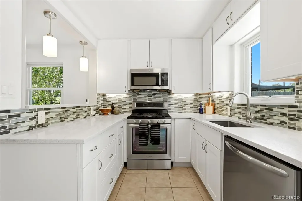 3115 N Steele Street Denver CO 80205